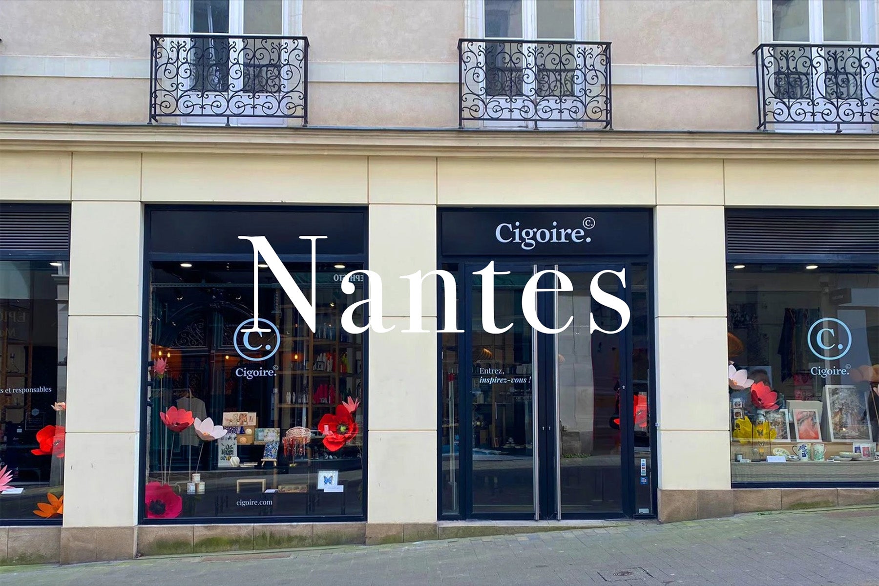 Retrouve nos produits : lingerie & maillots de bain pour femme en boutique sur Nantes